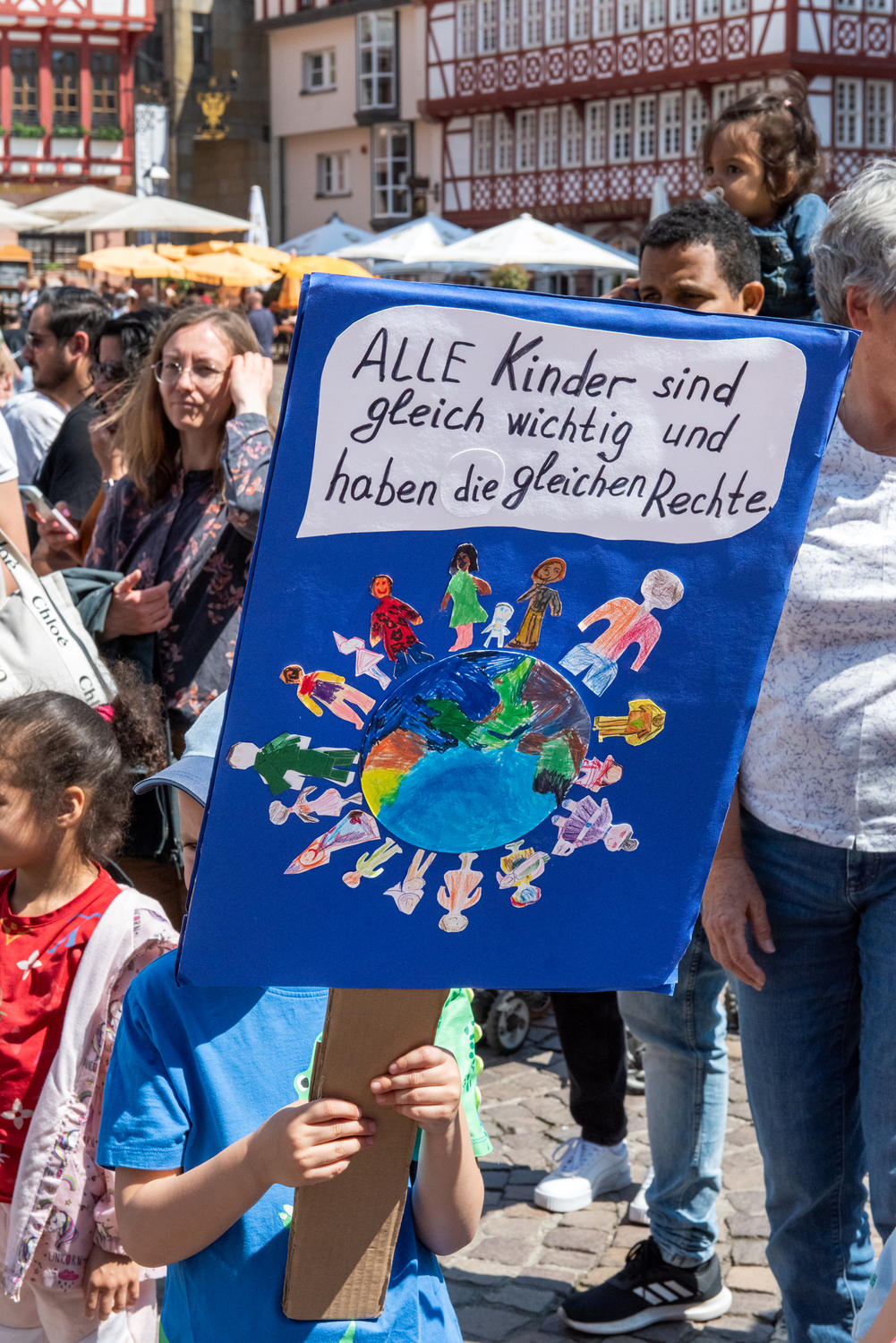Demo für Kinderrechte am 7.7.2024 auf dem Römer.