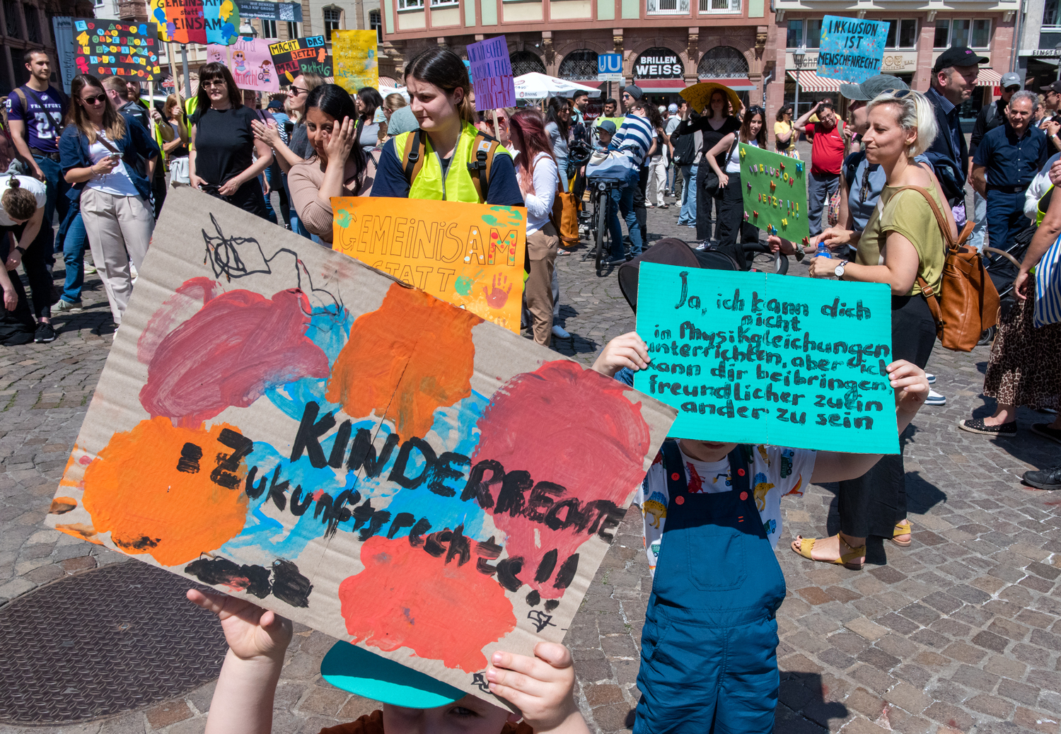 Demo für Kinderrechte am 7.7.2024 auf dem Römer.